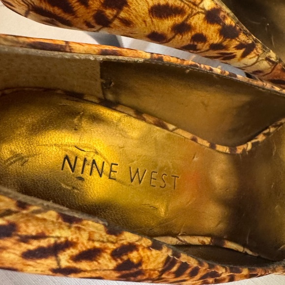 Nine West Leopard Print Peep Toe Heels Size 6 Fast Shipping - Picture 10 of 13